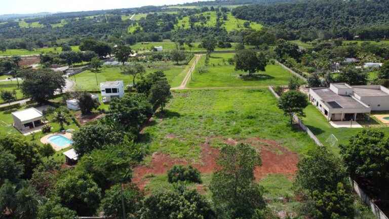 Lote a venda em Condomínio em Goiânia