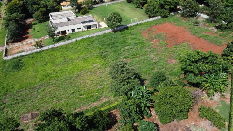 A venda lote no Paraíso Tropical